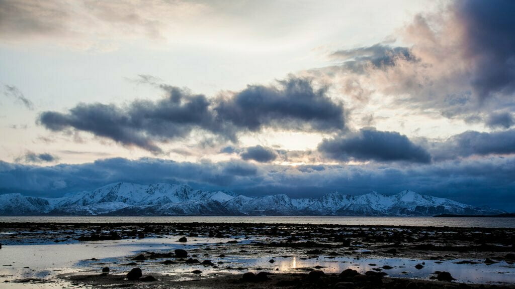 andoya-snow-mountains